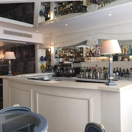 Osborne Hotel 3*