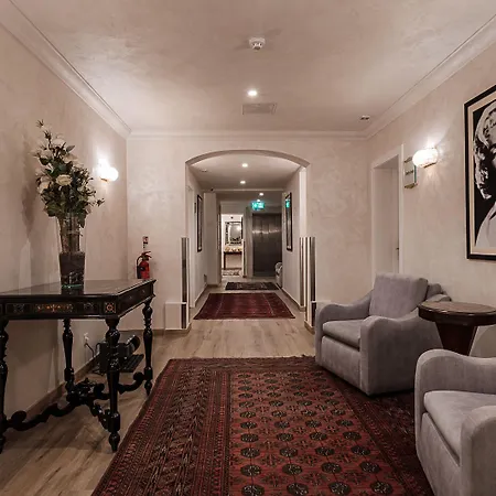 Osborne Hotel 3*